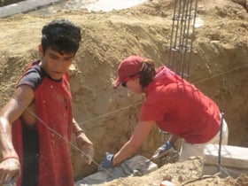 Volunteers building in Mexico